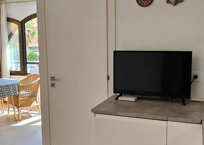 Parque Santiago 1 On The Coastline Playa de las Americas (Tenerife)